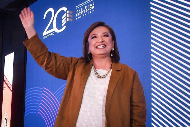 Xóchitl Gálvez promete mano firme para combatir corrupción en Pemex Xóchitl en foro de desarrollo inmobiliario.