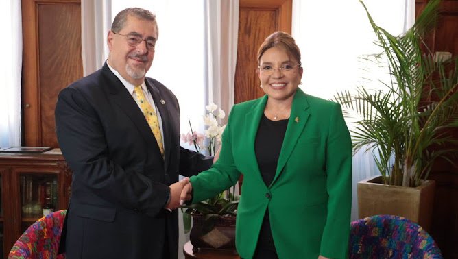 Presidenta Xiomara Castro de Honduras se reúne con Presidente de Guatemala, Bernardo Arévalo, para fortalecer la cooperación bilateral Imagen de WhatsApp del 22 de junio de 2024.