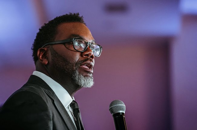 Brandon Johnson de Chicago intensifica lucha contra la violencia con nuevo programa Captura de pantalla del sitio web sufragio.com.mx