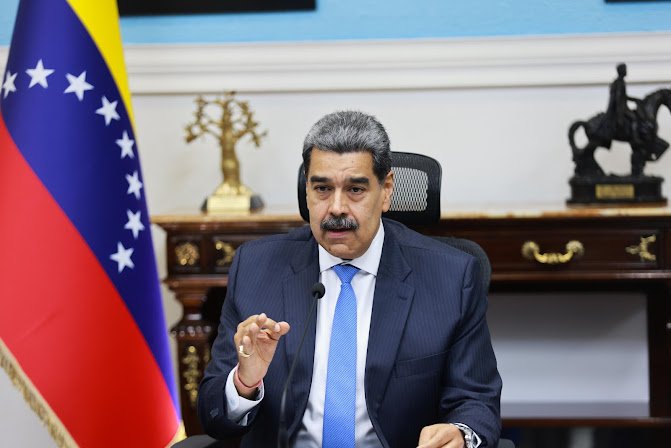 Maduro: Bolivia retomará su rumbo “con unión” más temprano que tarde Retrato de Nicolás Maduro.