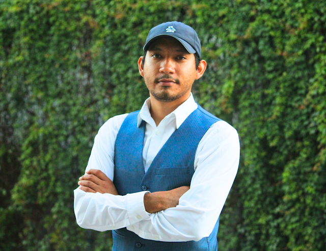 La política necesita brújula: así nació la Ruta 360 Diseño gráfico abstracto en colores vibrantes.