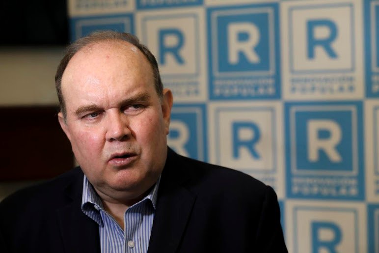 Imagen abstracta con colores vibrantes y formas.