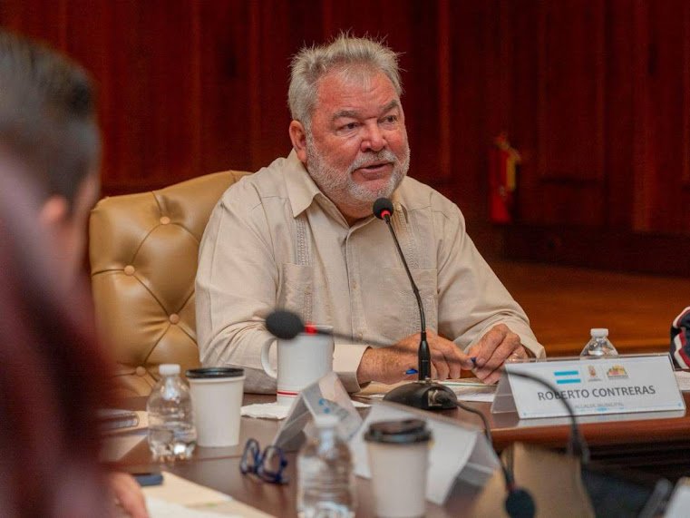 Roberto Contreras anuncia evento importante.