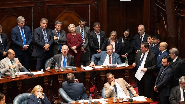 Sesión especial del Senado de Uruguay.