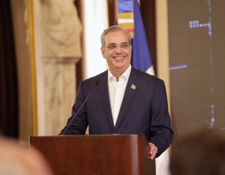 Abinader anuncia memorias y explicará impulso a reforma constitucional de 2024