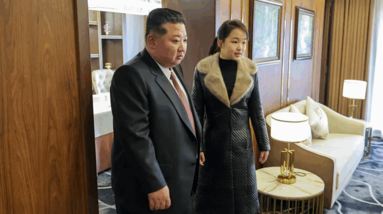 Kim Ju-ae reaparece junto a Kim Jong-un y despierta especulaciones sobre la sucesión en Corea del Norte